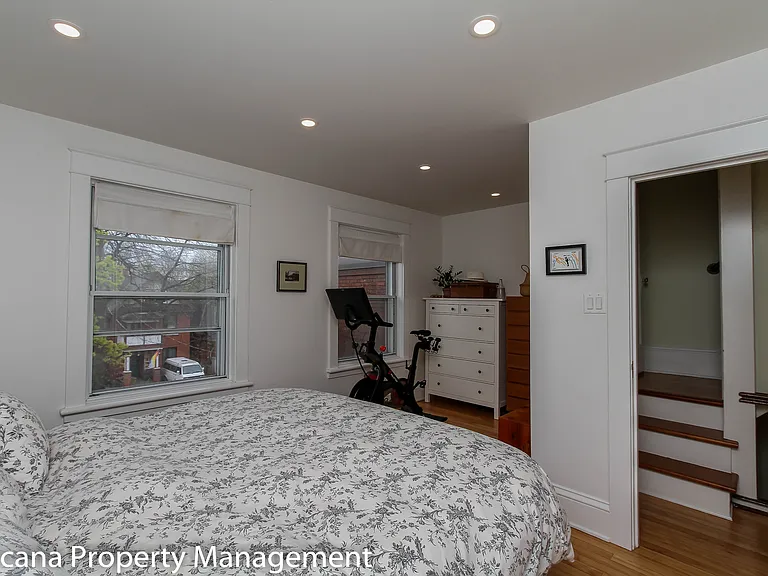 165 Irving Ave — Photo 23