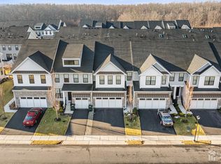 23 Clover Ln, Monroe Township, NJ