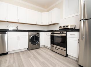 646.5 W Roscoe St #GD, Chicago, IL 60657