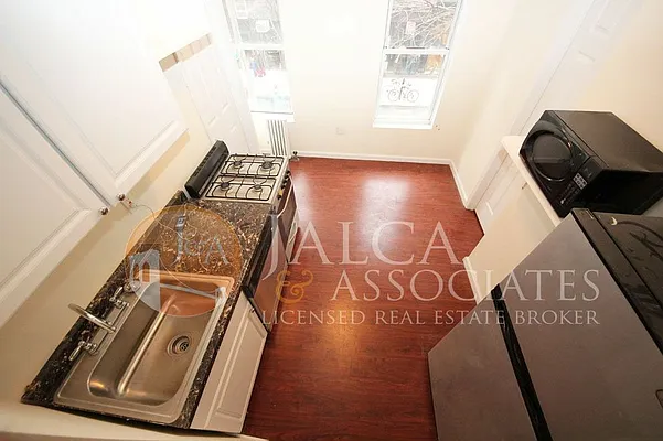 Rented by Jalca & Associates | media 10