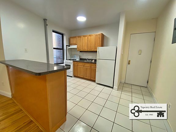4th image of 21-11 46th Ave #4