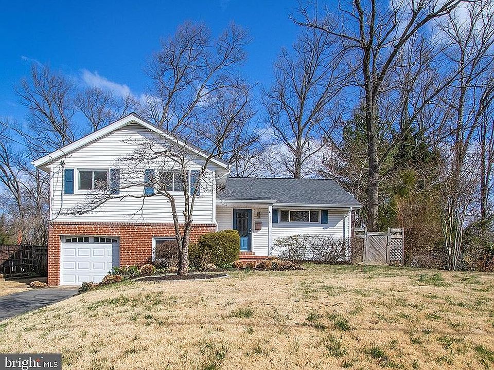 1st image of 10822 Charles Dr