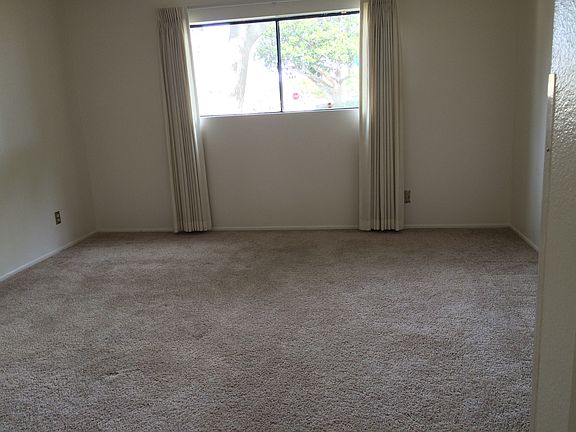 4th image of 931 Salisbury Ln