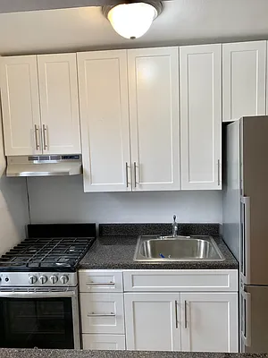 Rented by Roberto Guilbet, LREB | media 35