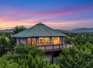 272 Camino Tres Arroyos, Santa Fe, NM 87507