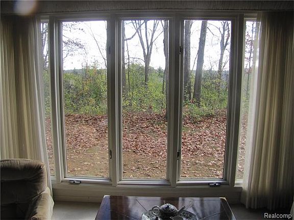4th image of 37691 Burton Dr #1