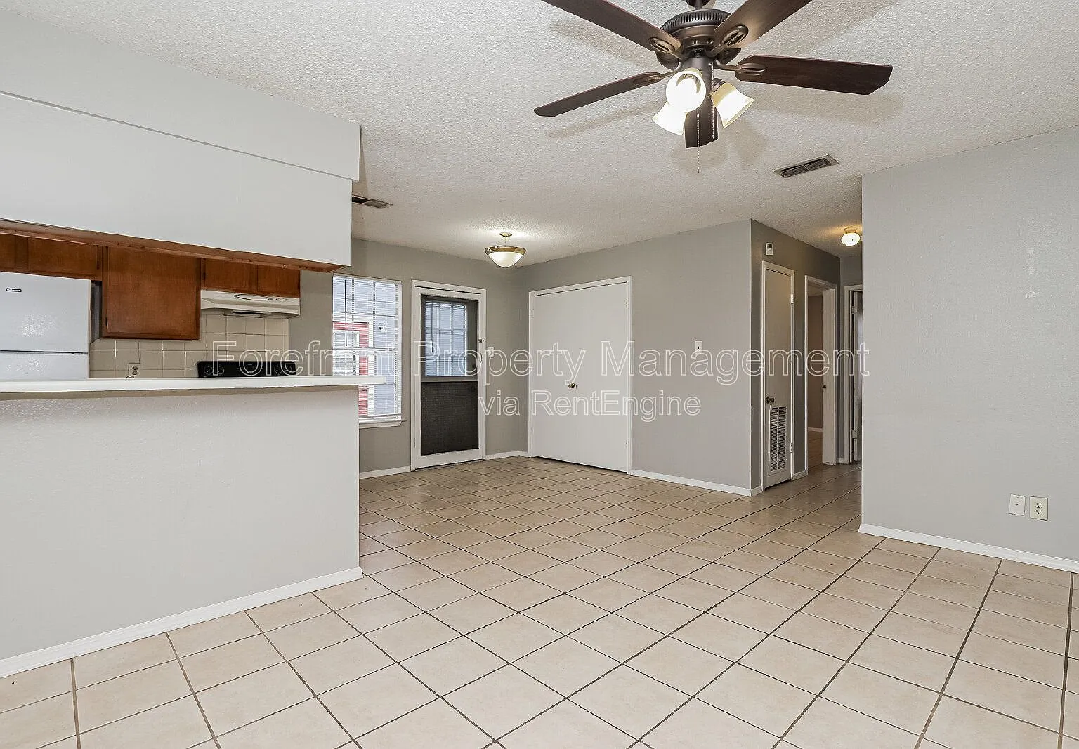 2 bed, 1.0 bath, 767 sqft, $998 — Photo 4