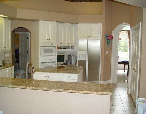4th image of 9319 Deer Creek Dr