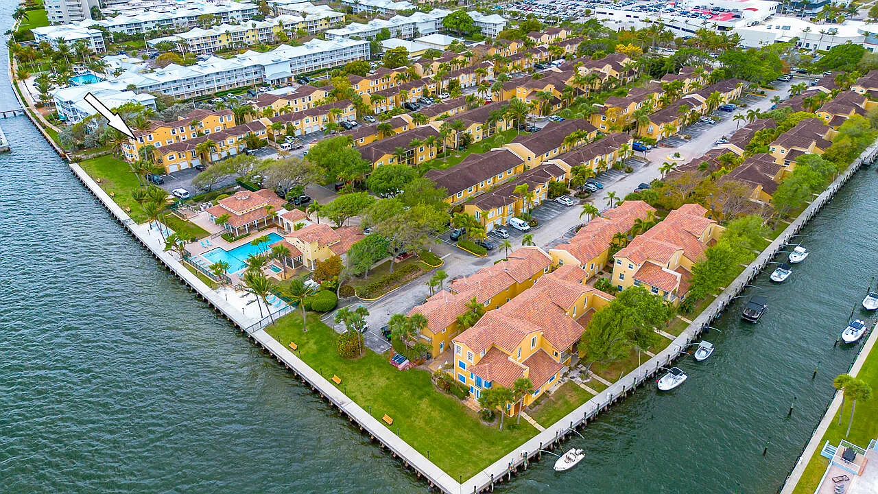 2 bed, 2.0 bath, 1206 sqft, $3,850 — Photo 4