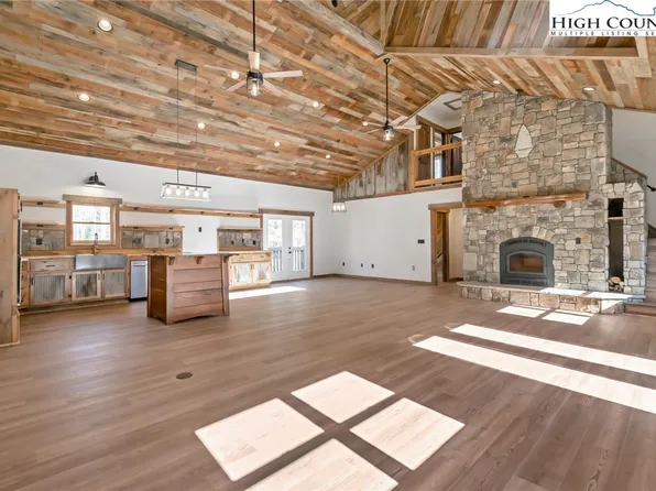 486 Hunter Lysik Way, Laurel Springs, NC 28644