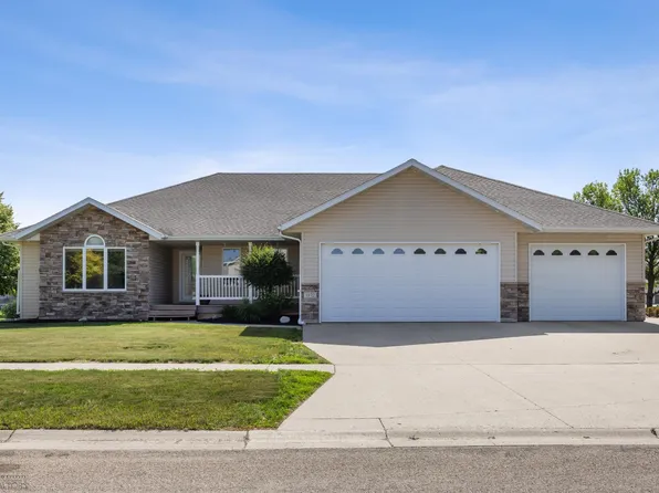 1172 Morningside Ct, Casselton, ND 58012