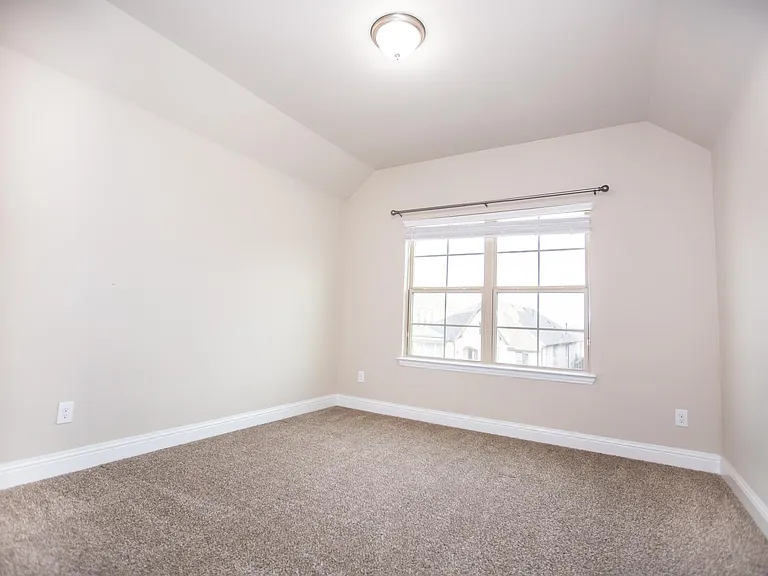 2100 Miramar Dr — Photo 12