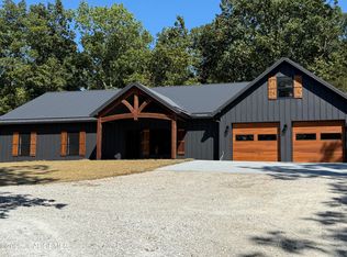 2017 Grand Point Ct, Jefferson City, MO 65101
