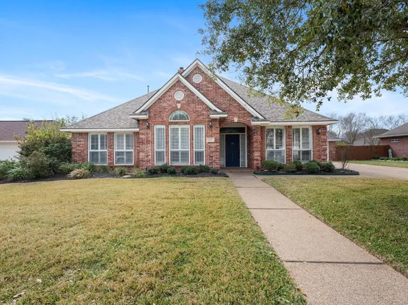 814 Royal Adelade Dr, College Station, TX 77845