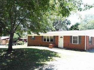 1727 31st St NE, Hickory, NC 28601