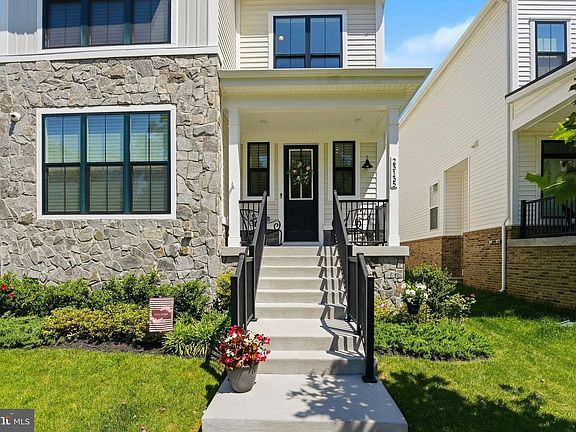 4th image of 23135 Glenwood Heights Cir