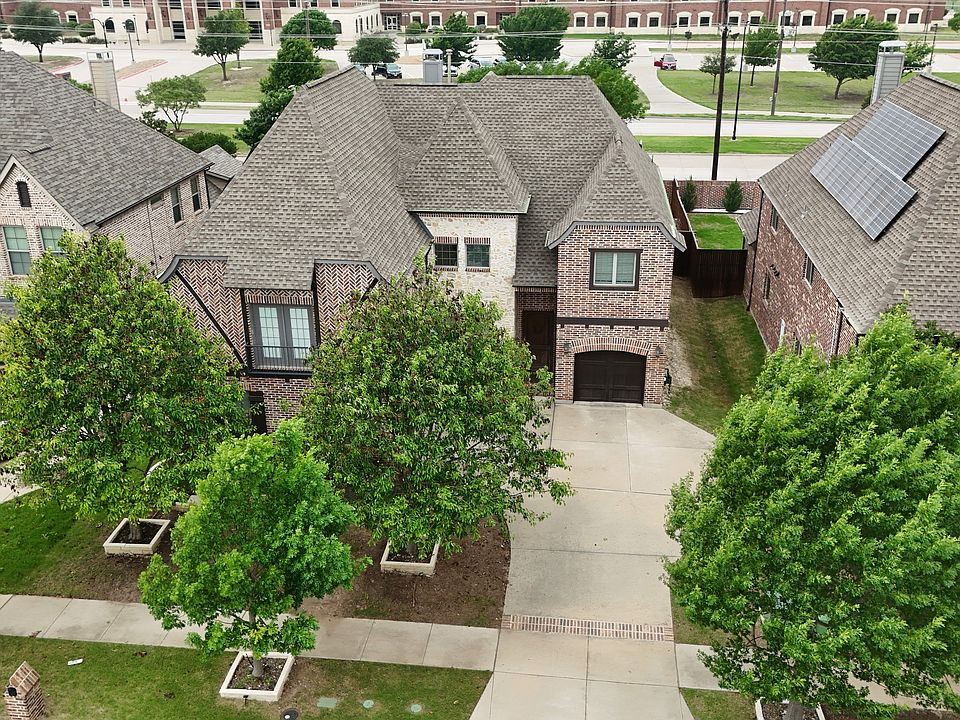 1st image of 10647 Kingsford Ln