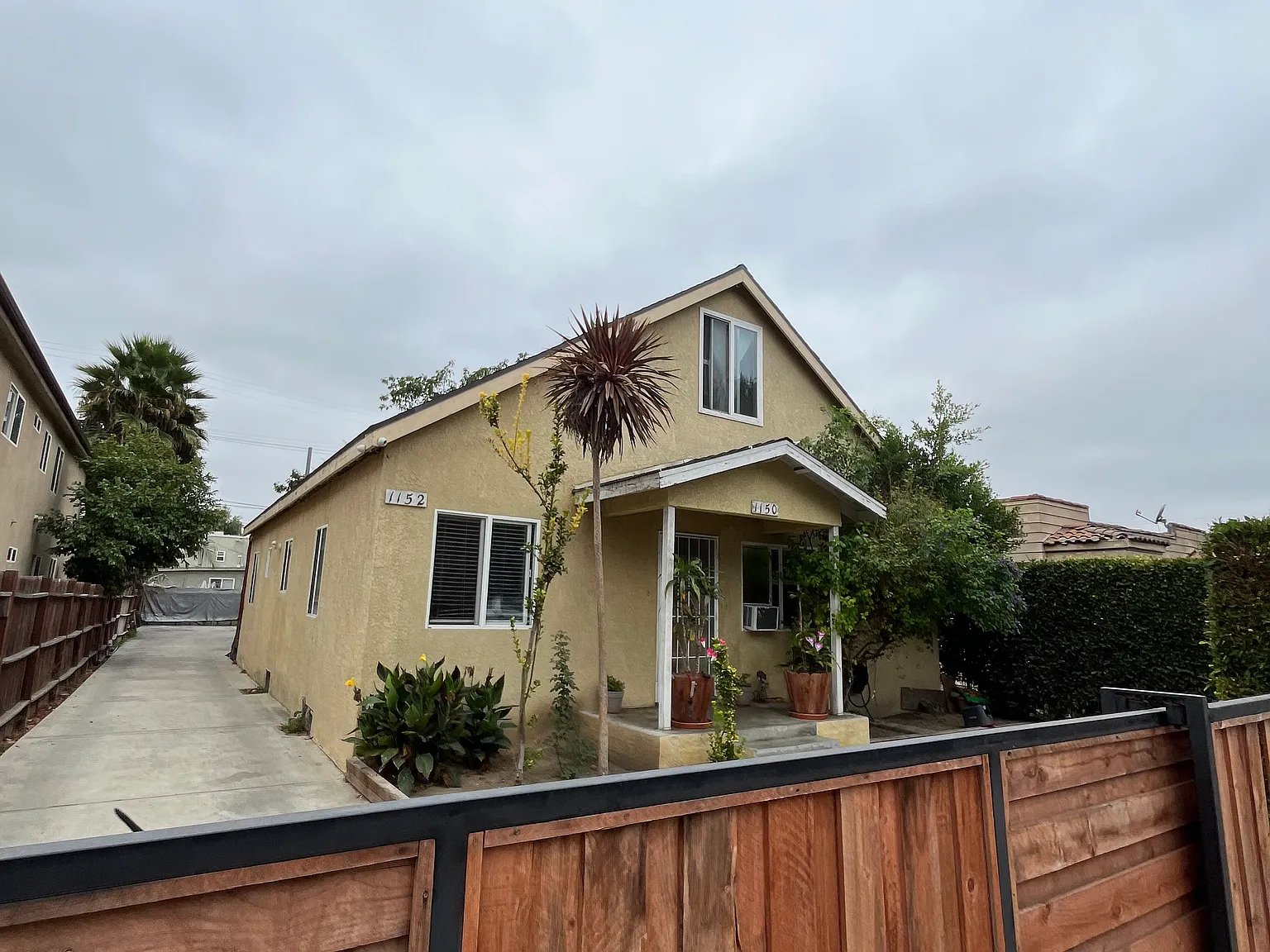 3 bed, 900 sqft, $3,500 — Photo 1