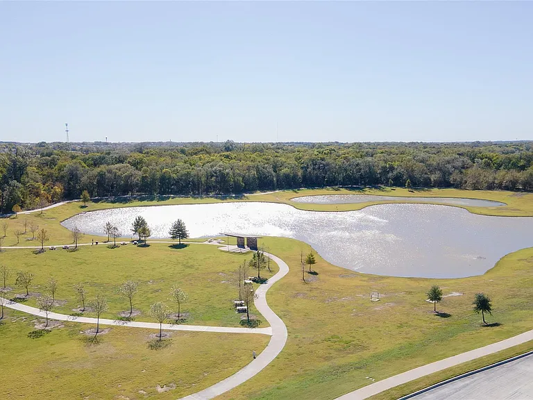 2628 Red Tailed Hawk Ln — Photo 20