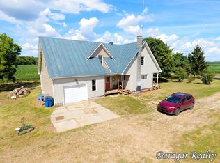 9805 S Newcosta Ave, Howard City, MI 49329