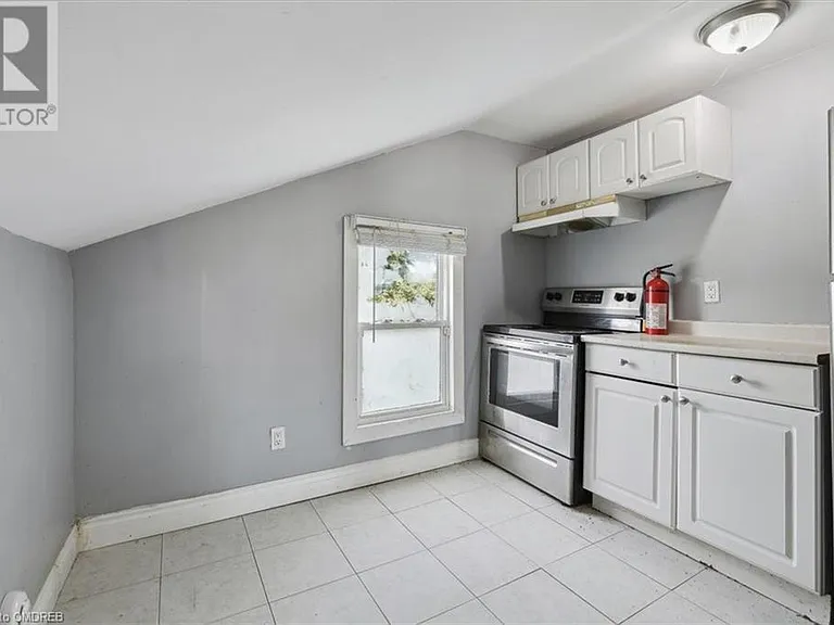 73 Vine St S #2 — Photo 13