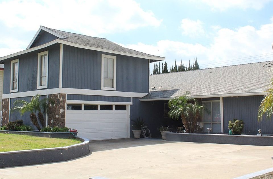 1st image of 556 N Heatherstone Dr