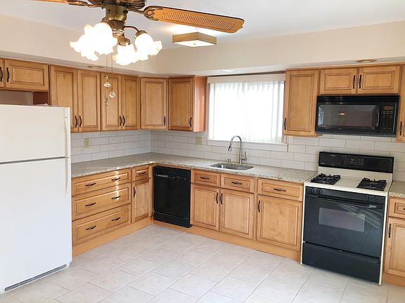 5th image of 266 Monahan Ave Floor 2