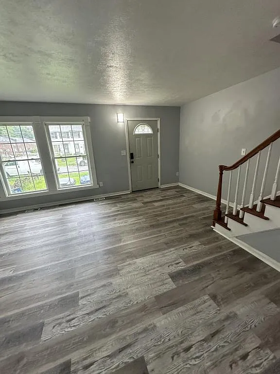 5033 Wabash Pl — Photo 3