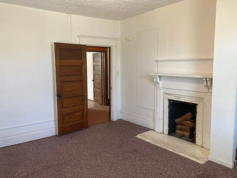 212 Grand Street — Photo 13