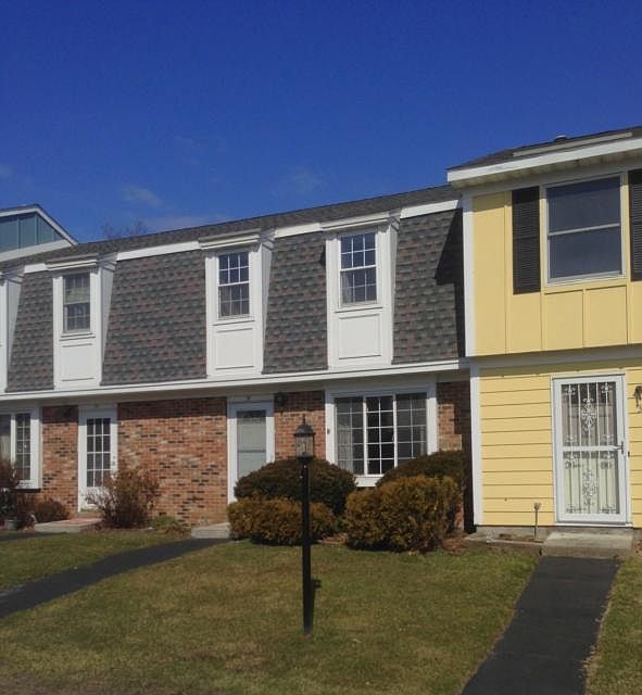 1st image of 38 Sunny Brook Cir #38