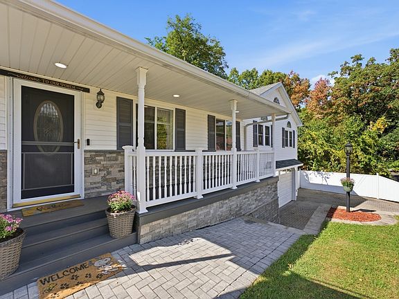 3rd image of 66 Barrison St