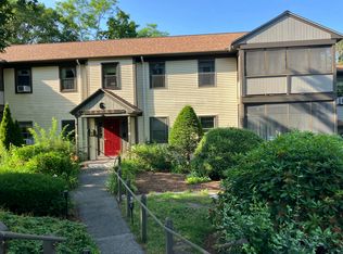 14 Harold St APT 6D, Harwich Port, MA 02646