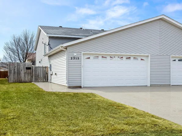 2515 Amber Valley Ct S, Fargo, ND 58104