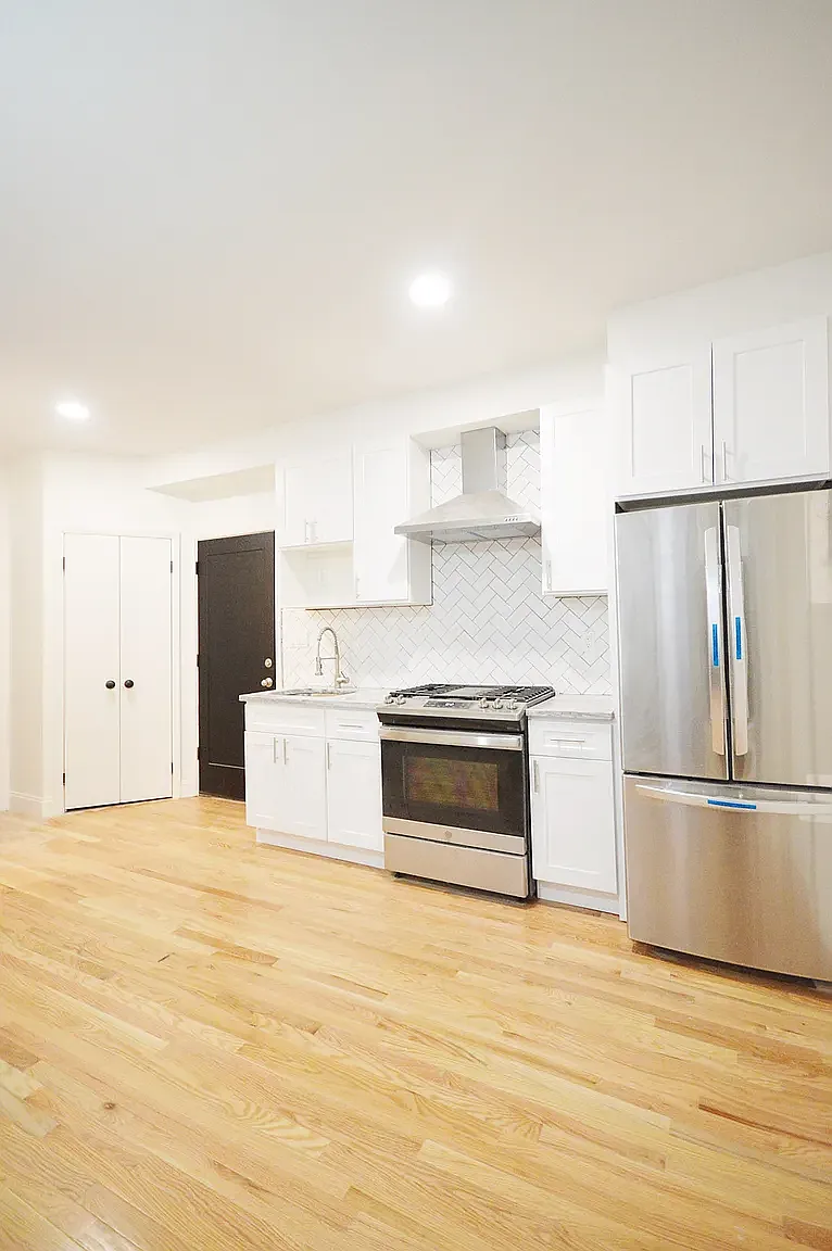 452 Suydam Street — Photo 2