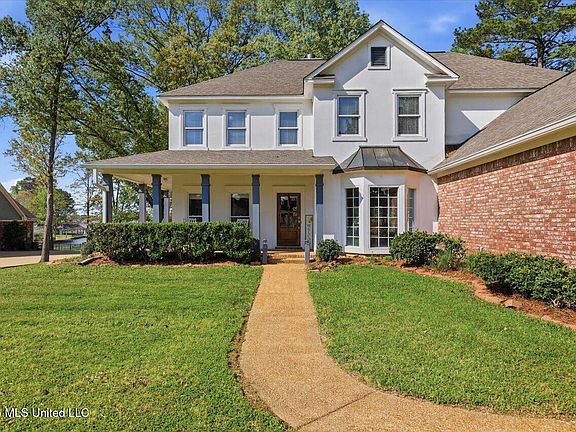 3rd image of 150 Lake Ridge Dr