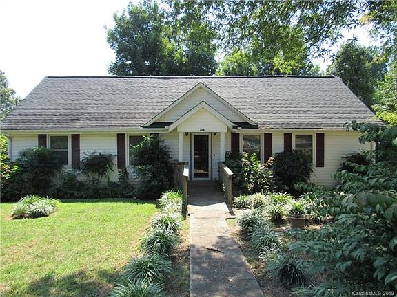 3rd image of 117 Hillcrest Dr