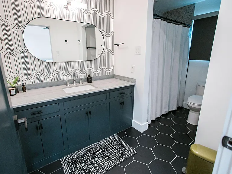 126 Lakeway Dr — Photo 34