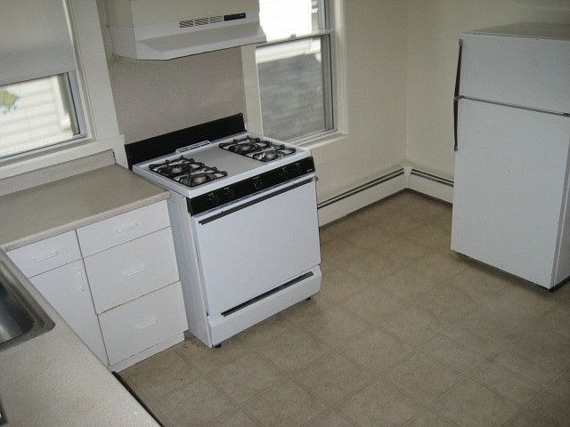 2nd image of 5 Brown St #2nd