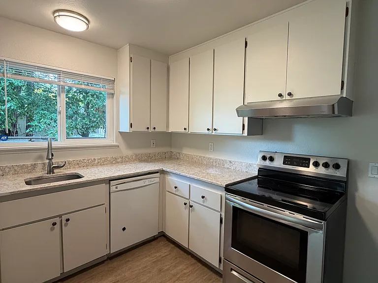87 Randall Ln — Photo 8