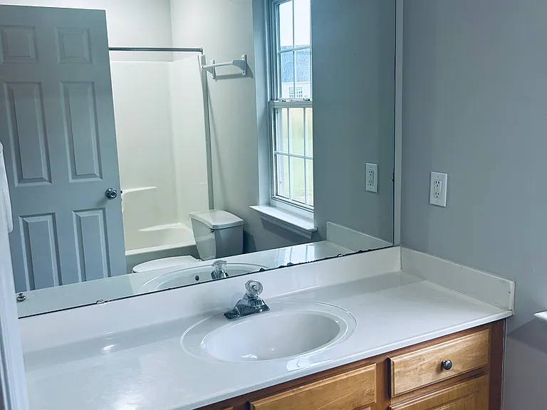 804 Valley Creek Dr — Photo 16