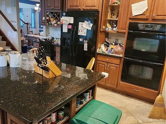 4th image of 25819 Iris Ct