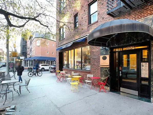 535 Hudson Street image 8 of 10