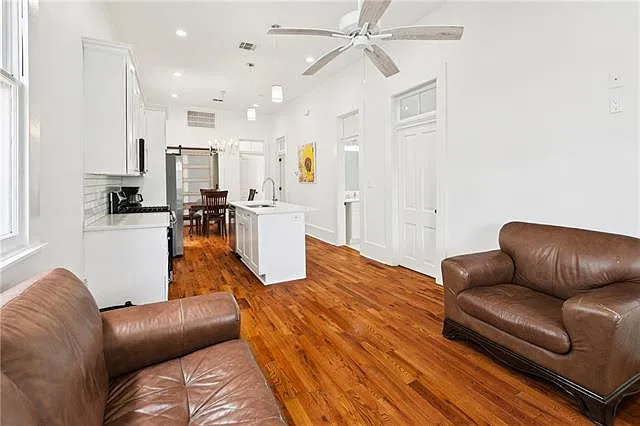 8610 Apricot St — Photo 3