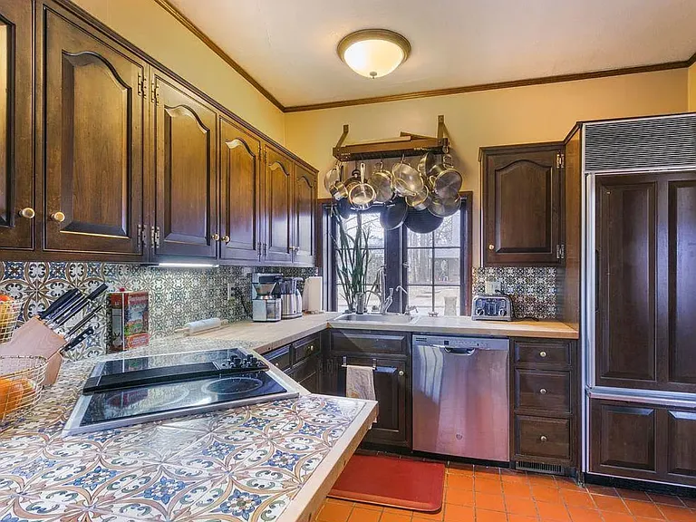 7446 Byron Pl — Photo 24