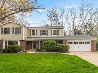 575 Carlisle Ave, Deerfield, IL 60015