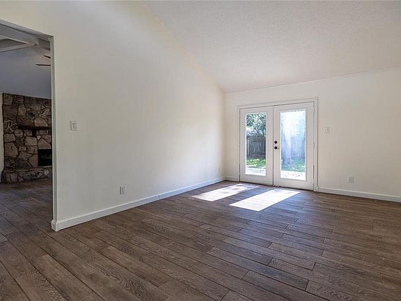 3rd image of 108 Buena Vista Dr