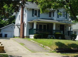 1088 Packard Dr, Akron, OH