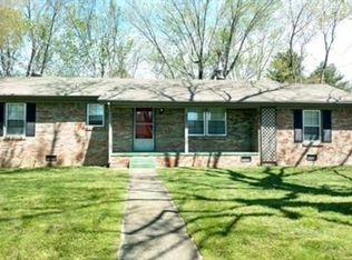 427 Crossfield Dr, Tullahoma, TN 37388