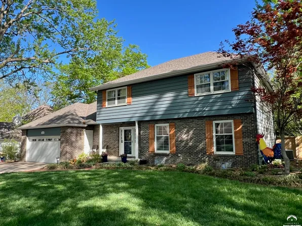 523 Pioneer Rd, Lawrence, KS 66049