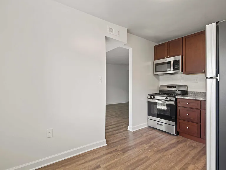 Tuscany Woods Apartments — Photo 11